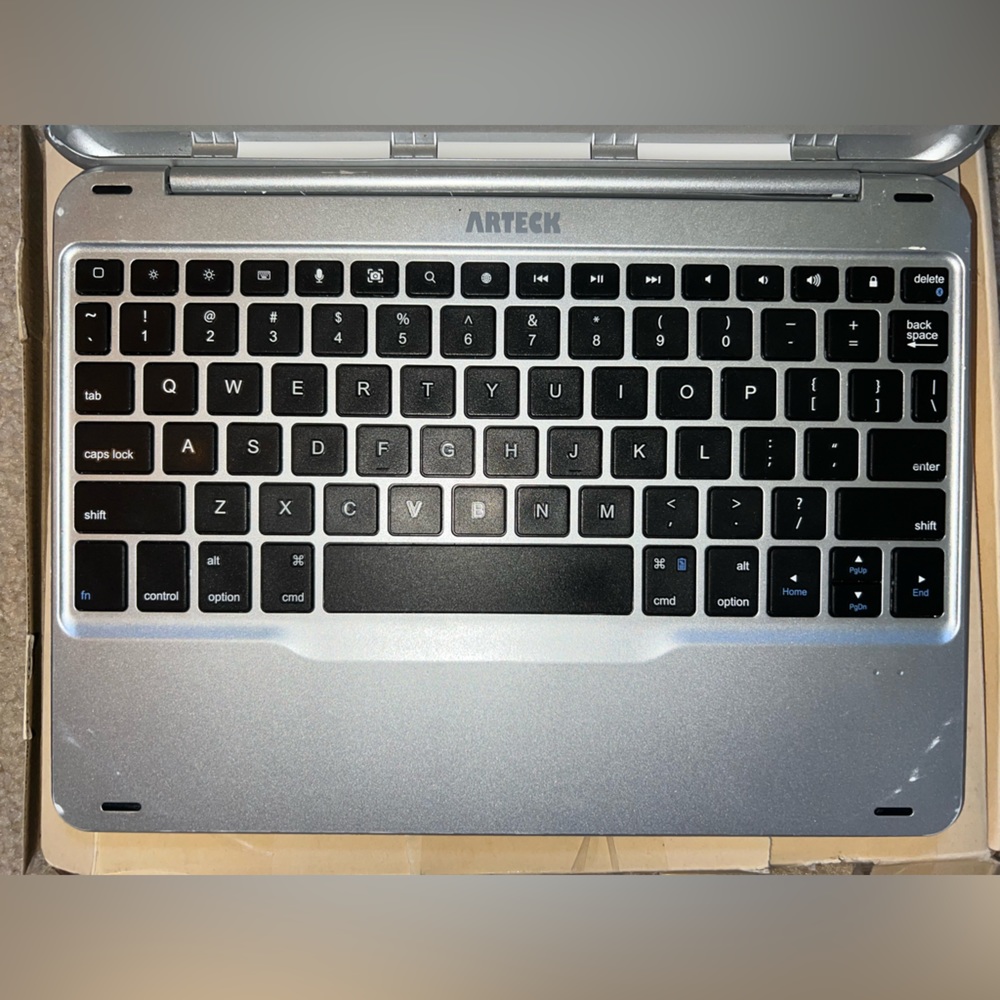 Arteck Bluetooth iPad Keyboard